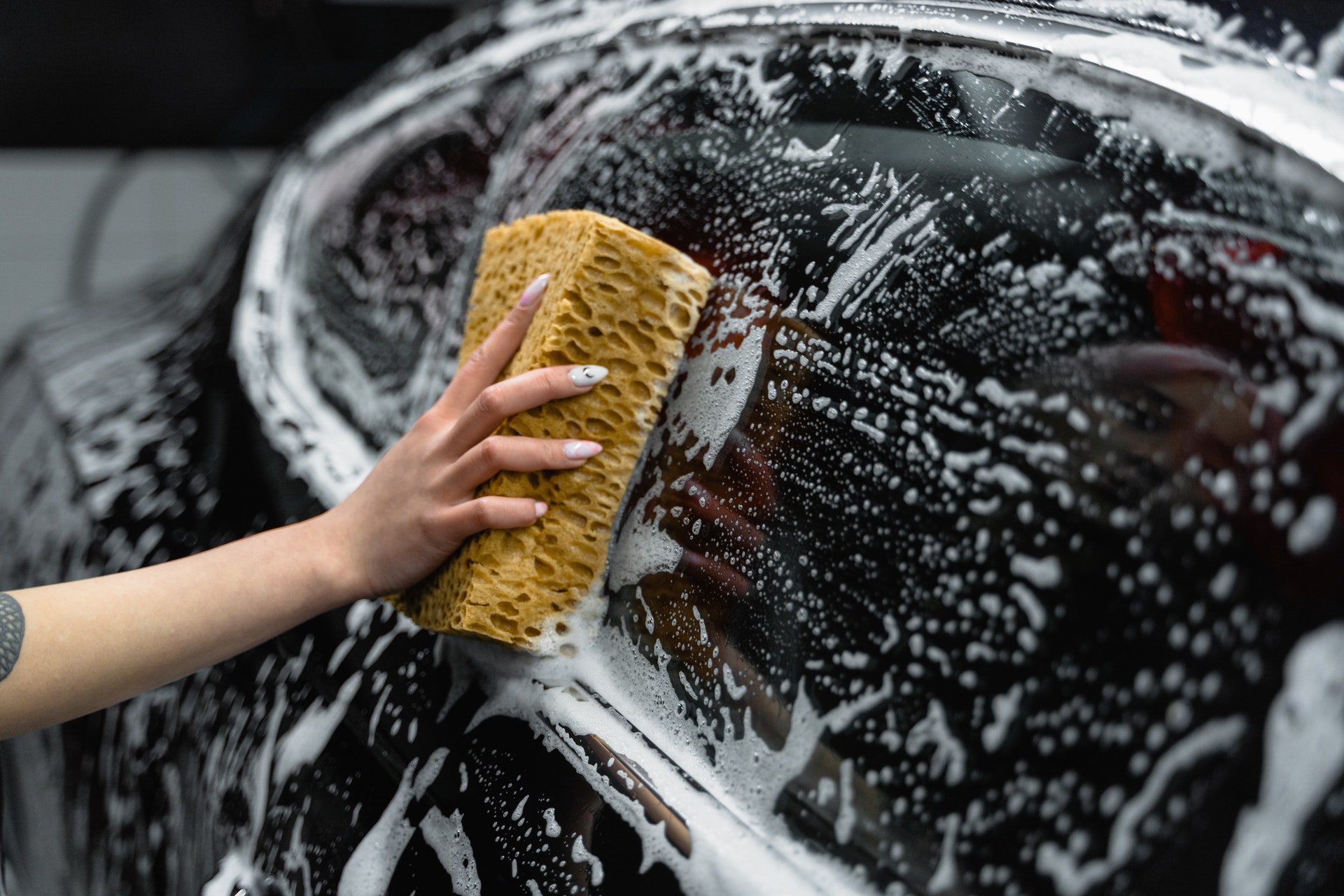 pexels-tima-miroshnichenko-6873088 Window Cleaning